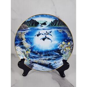 Underwater Paradise Sunlit Glow Year 1991 Porcelain 8" Home Decor Plate Robert